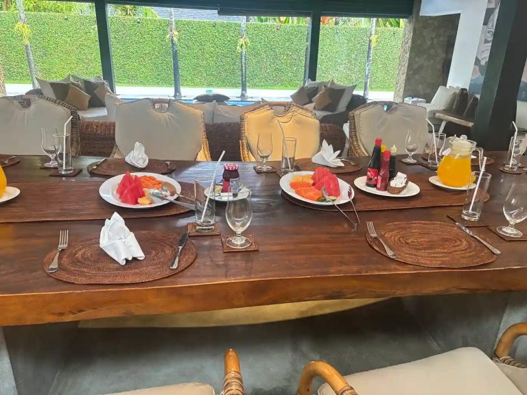 Breakfast served at the dining table of a Bali villa